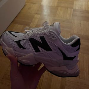 New balance 9060 black / white